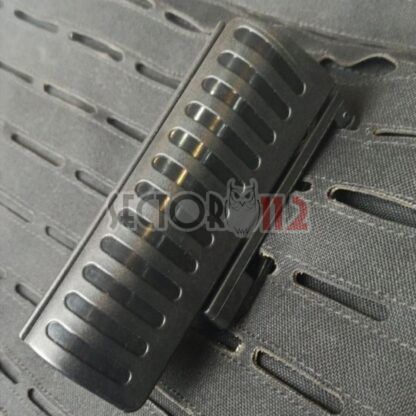 Funda rotatoria molle para defensa extensible NDC